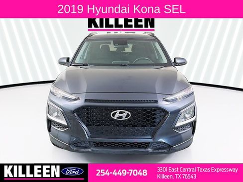 Used 2019 Hyundai Kona SEL FWD image 2