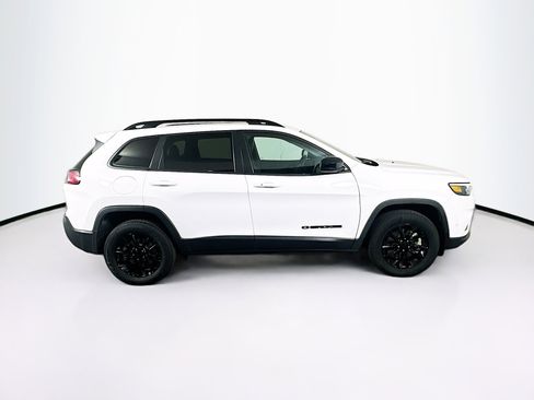Used 2023 Jeep Cherokee Altitude Lux image 10