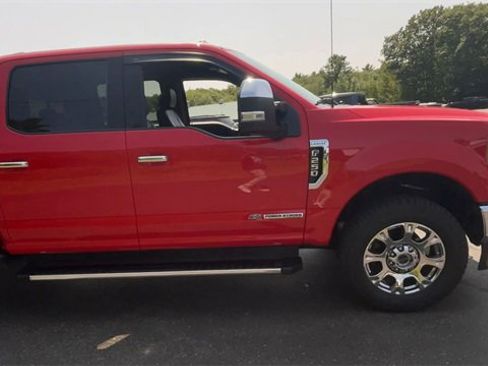 Used 2022 Ford F250 Lariat w/ Chrome Package image 2