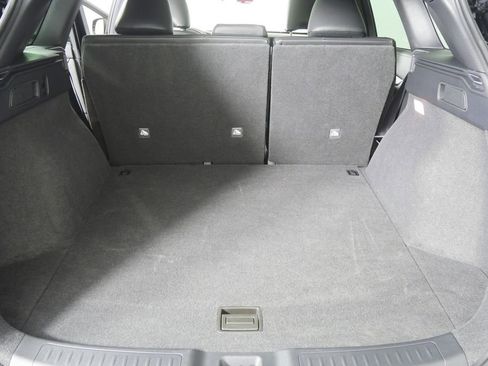 Used 2025 INFINITI QX50 Sport image 17