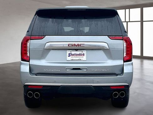 Used 2024 GMC Yukon XL Denali RWD image 5