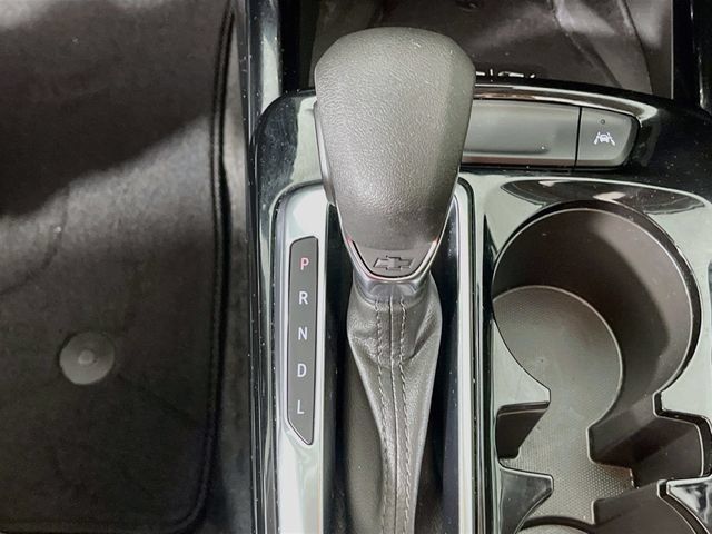 Used 2025 Chevrolet Trax ACTIV w/ Sunroof Package FWD image 17