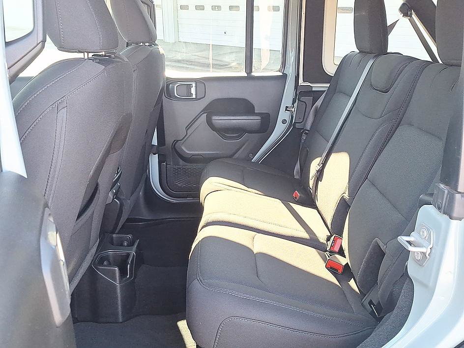 Used 2023 Jeep Wrangler Unlimited Sport AWD/4WD image 12