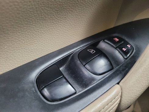 Used 2015 Nissan Rogue SL w/ SL Premium Package image 27