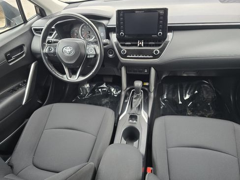 Used 2022 Toyota Corolla Cross LE image 23