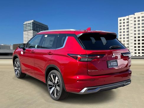 New 2025 Mitsubishi Outlander SEL image 3