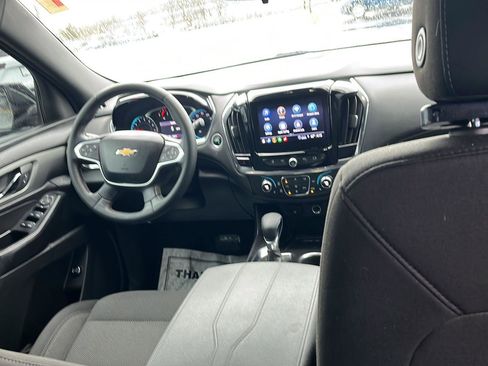 Used 2023 Chevrolet Traverse LT image 26
