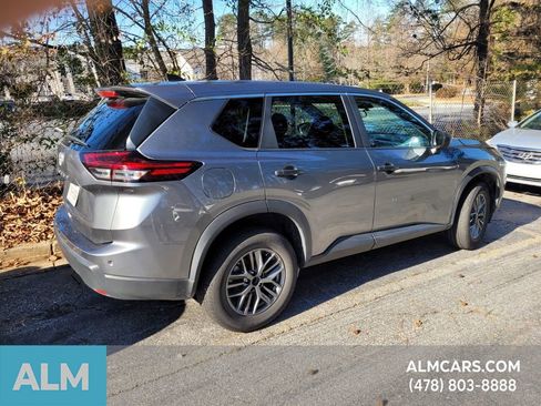 Used 2024 Nissan Rogue S image 8