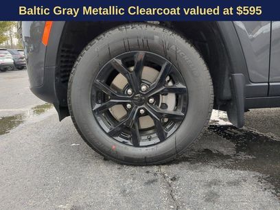 New 2025 Jeep Grand Cherokee L Laredo w/ Luxury Tech Group I