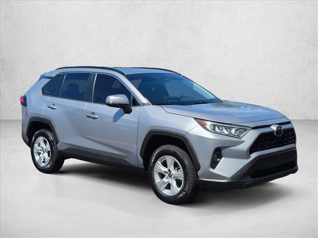 Used 2021 Toyota RAV4 XLE w/ Convenience Package FWD image 3