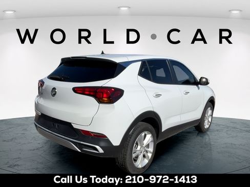 Used 2020 Buick Encore GX Preferred w/ Cold Weather Comfort Package FWD image 3