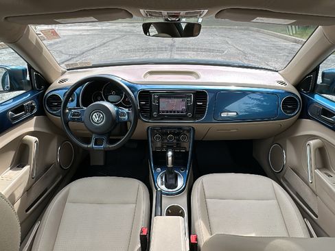 Used 2019 Volkswagen Beetle 2.0T SE FWD image 26