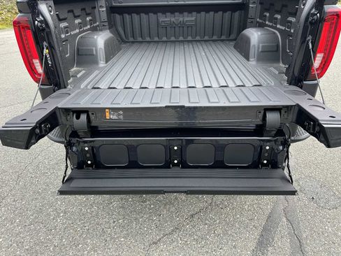 New 2026 GMC Sierra 1500 Denali w/ Denali Reserve Package image 15