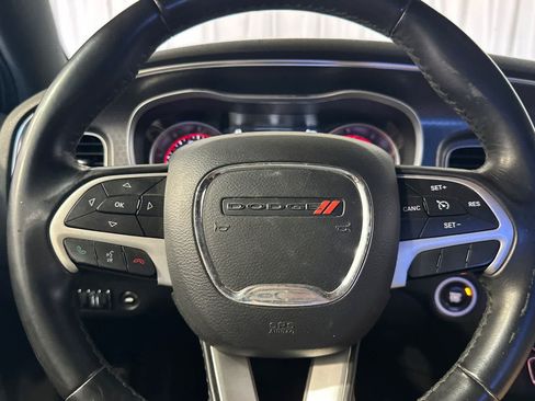 Used 2017 Dodge Charger SXT RWD image 23
