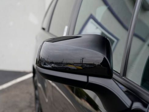 Used 2025 Toyota Sienna XLE Woodland Edition image 9