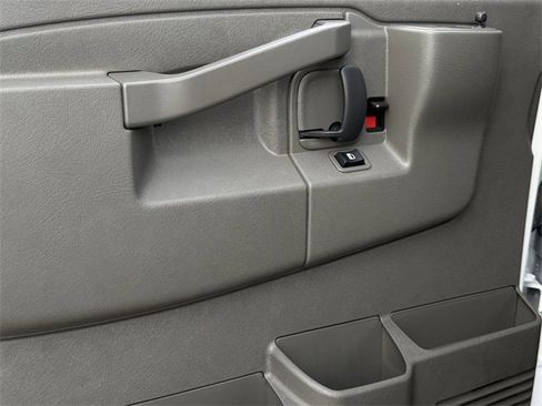 Used 2024 GMC Savana 2500 w/ Driver Convenience Package image 24