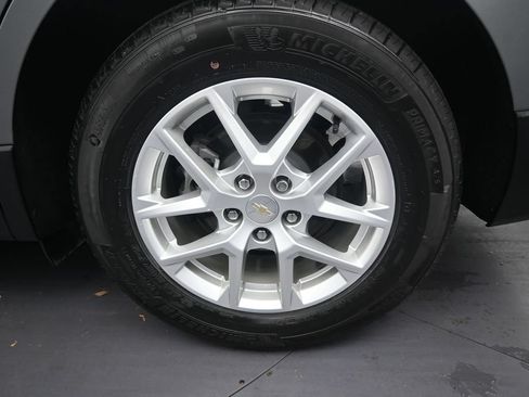 Used 2023 Chevrolet Equinox LS FWD image 10