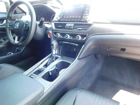 Used 2020 Honda Accord LX image 17