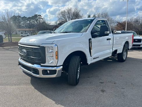 New 2026 Ford F250 XL w/ XL Driver Assist Package RWD image 3