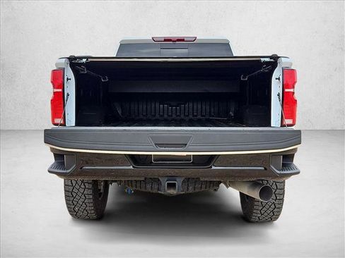 Used 2025 Chevrolet Silverado 2500 ZR2 AWD/4WD image 12