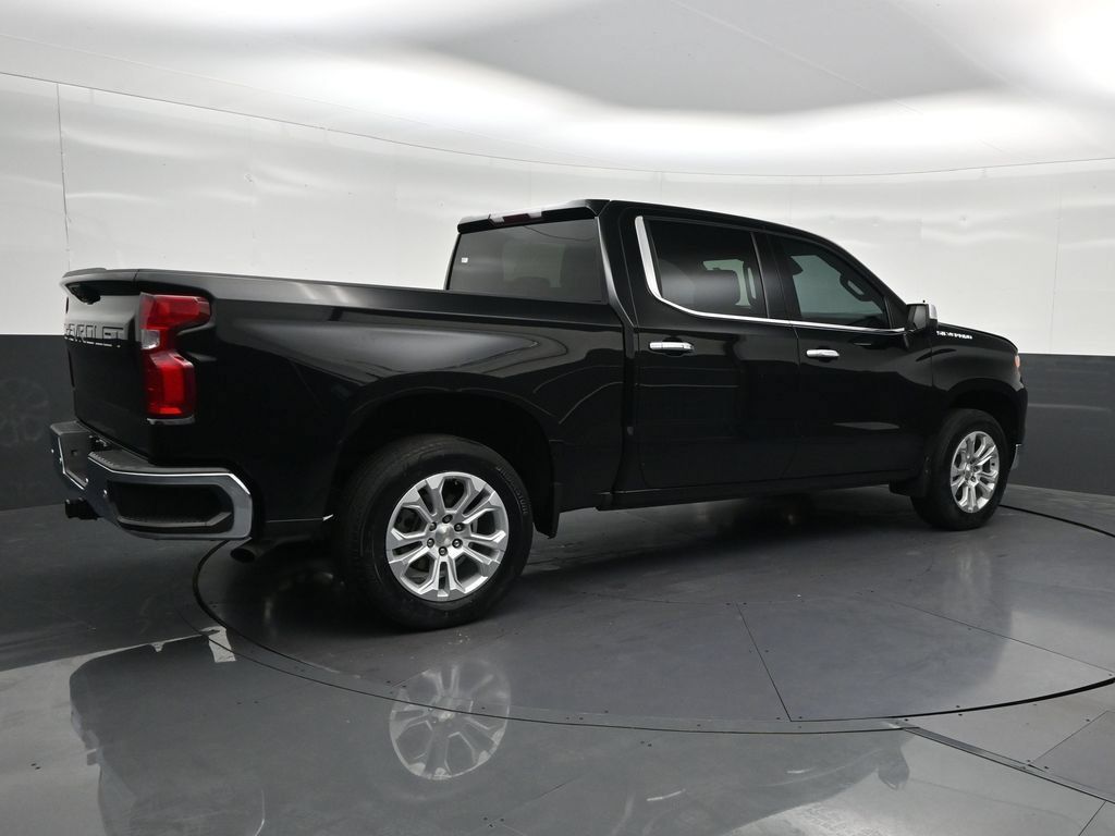 Used 2023 Chevrolet Silverado 1500 LTZ RWD image 5