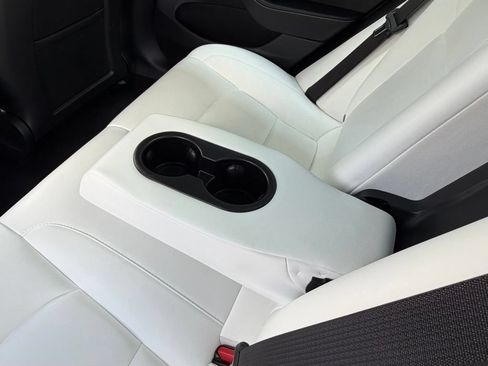 Used 2023 Tesla Model 3 Standard Range RWD image 29