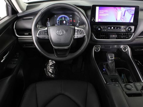 Used 2025 Toyota Grand Highlander FWD image 6