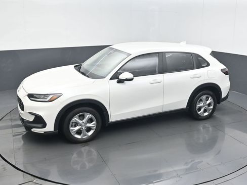 Certified 2025 Honda HR-V LX image 12