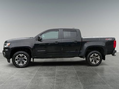 Used 2021 Chevrolet Colorado Z71 AWD/4WD image 2
