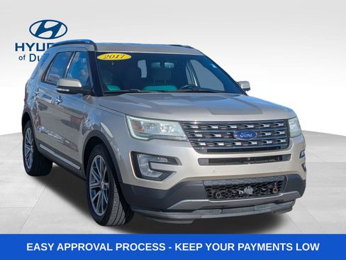 Used 2017 Ford Explorer Limited image 11