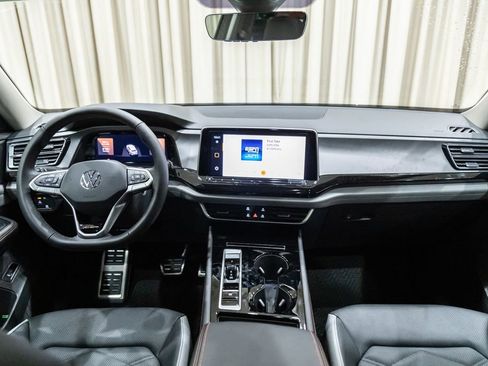 New 2026 Volkswagen Atlas Peak Edition image 15