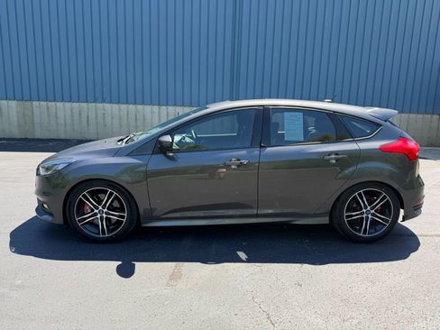 Used 2015 Ford Focus ST FWD image 8
