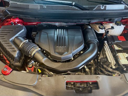 Used 2025 Chevrolet Traverse Z71 w/ Driver Confidence Package image 35