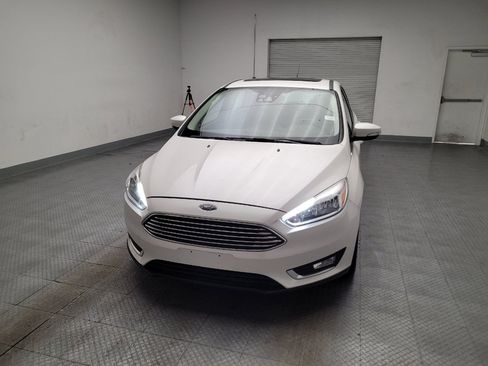 Used 2018 Ford Focus Titanium w/ Titanium Technology Package FWD image 15