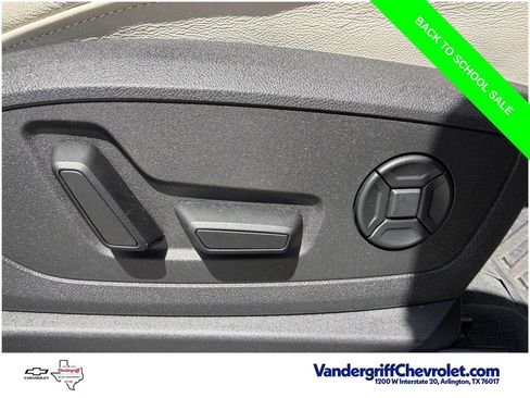Used 2024 Audi Q8 e-tron Premium Plus AWD/4WD image 28