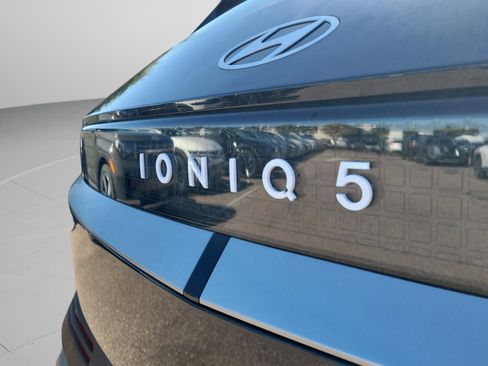 New 2026 Hyundai Ioniq 5 SE image 6