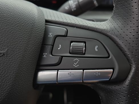 Used 2025 Cadillac XT4 Sport FWD image 23