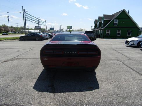 Used 2018 Dodge Challenger R/T Scat Pack RWD image 6