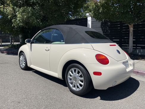 Used 2005 Volkswagen Beetle GLS FWD image 8