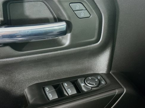 Used 2023 Chevrolet Silverado 1500 Custom AWD/4WD image 15