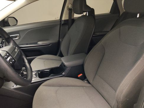 Used 2025 Kia K4 FWD image 17