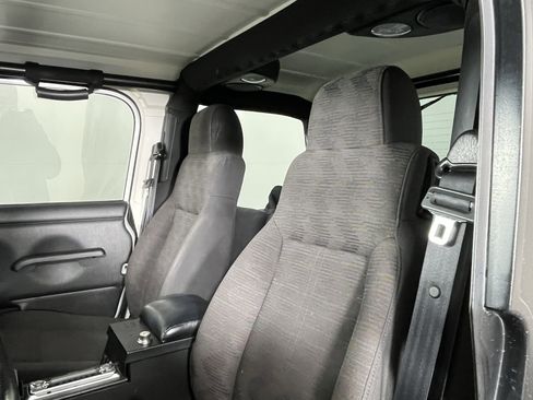 Used 2003 Jeep Wrangler Rubicon image 15