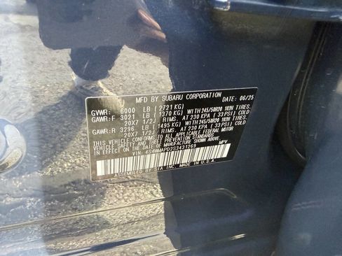 Used 2025 Subaru Ascent Limited AWD/4WD image 11