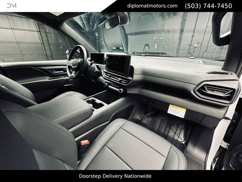 Used 2024 Chevrolet Silverado EV W/T AWD/4WD image 19