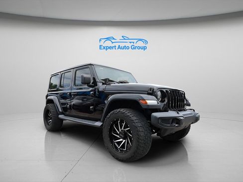 Used 2020 Jeep Wrangler Unlimited Sahara AWD/4WD image 5
