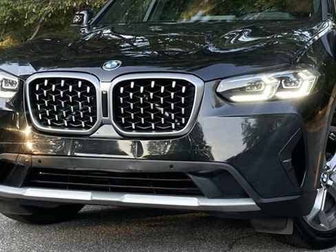 Used 2023 BMW X4 xDrive30i w/ Convenience Package image 4