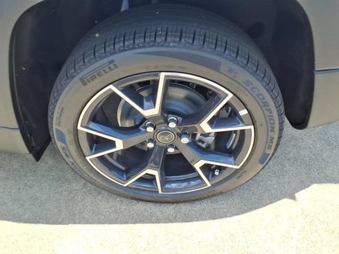 New 2026 Jeep Cherokee Overland w/ Advanced Pro Tech Group AWD/4WD image 17