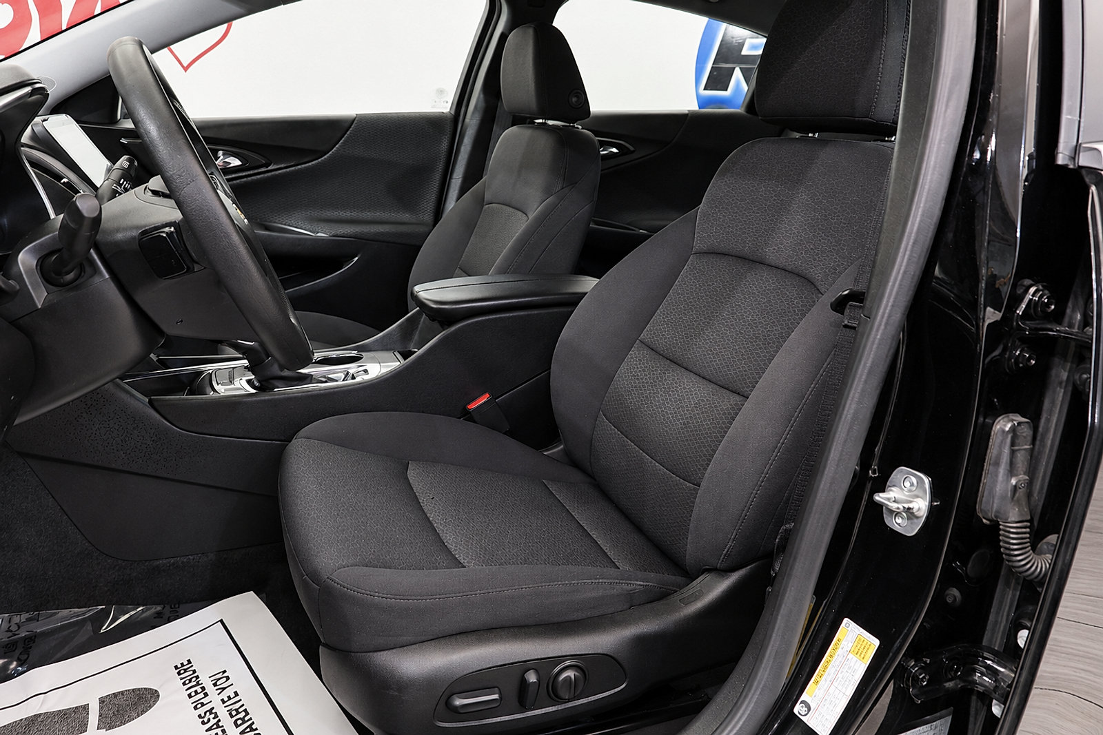 Used 2024 Chevrolet Malibu LT FWD image 12