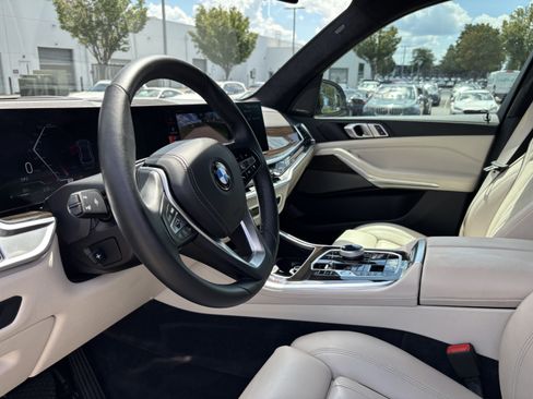 Used 2024 BMW X5 xDrive40i w/ Executive Package AWD/4WD image 16