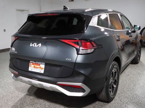 Used 2024 Kia Sportage LX AWD/4WD image 7